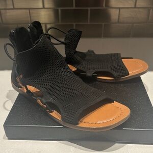 Lucky Brand Black Open-Toe Sandals